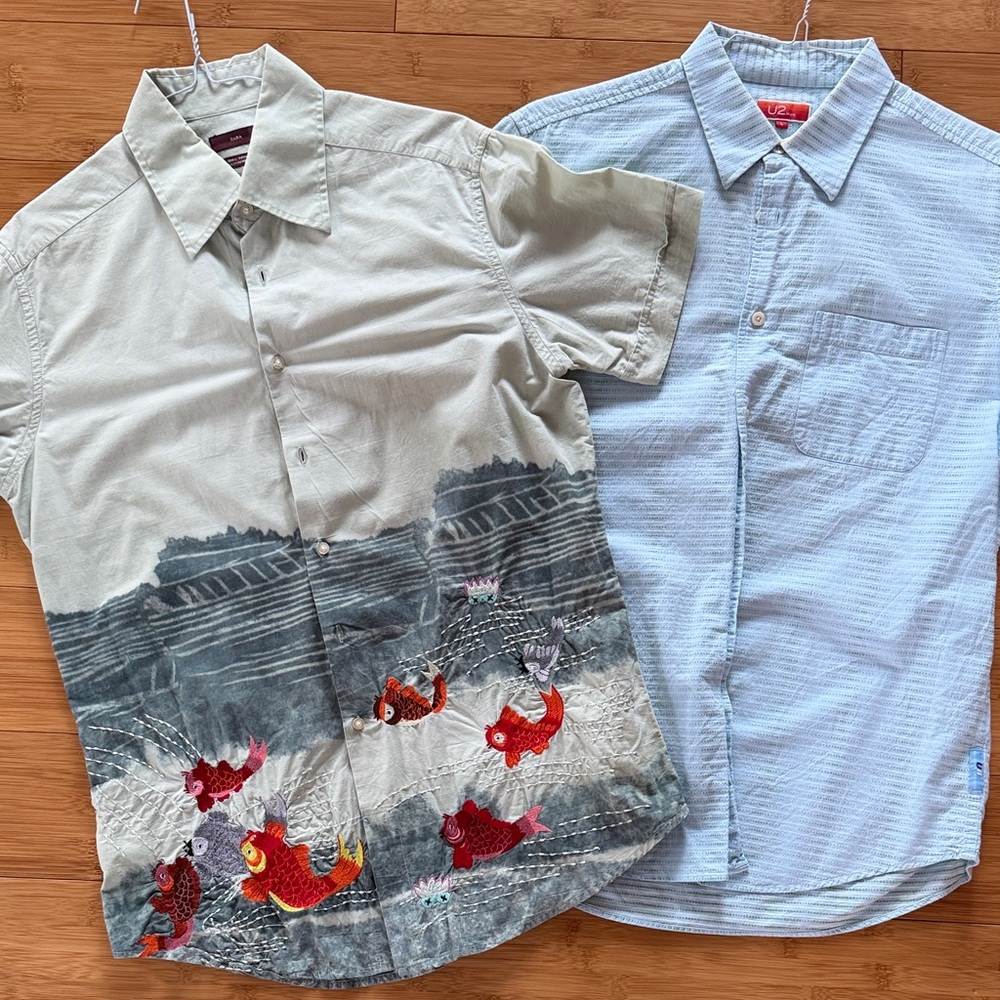 Short-Sleeve men’s shirts. Size large.
